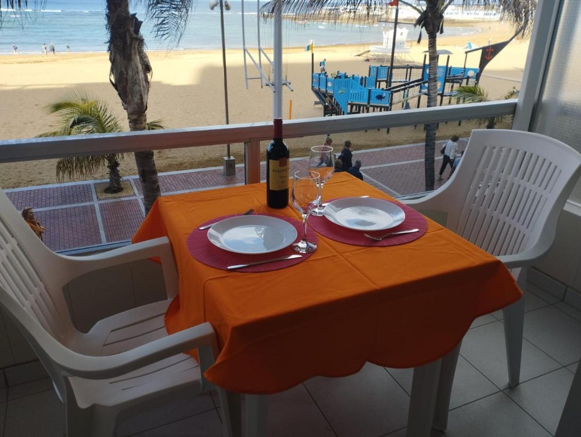 Beach And Sunset Las Palmas de Gran Canaria Exterior photo