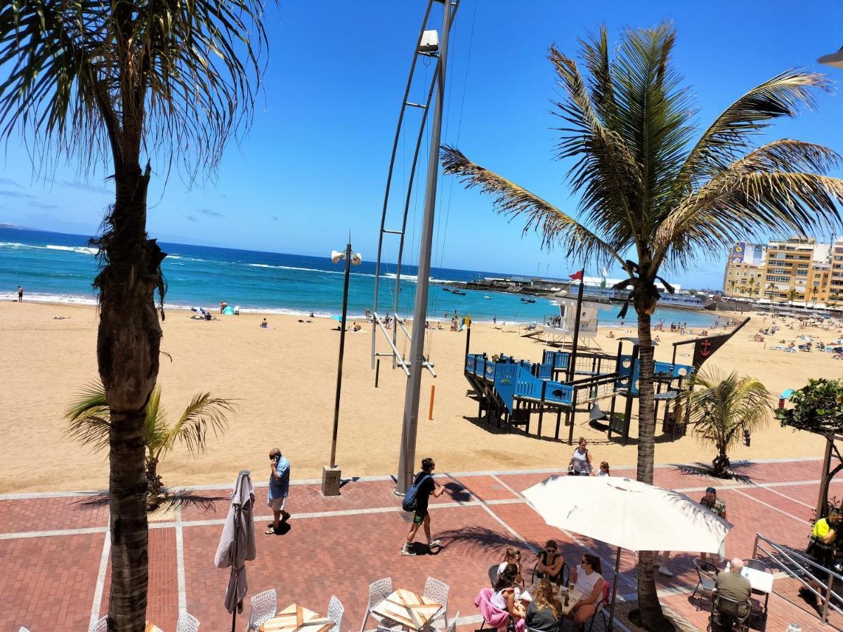Beach And Sunset Las Palmas de Gran Canaria Exterior photo